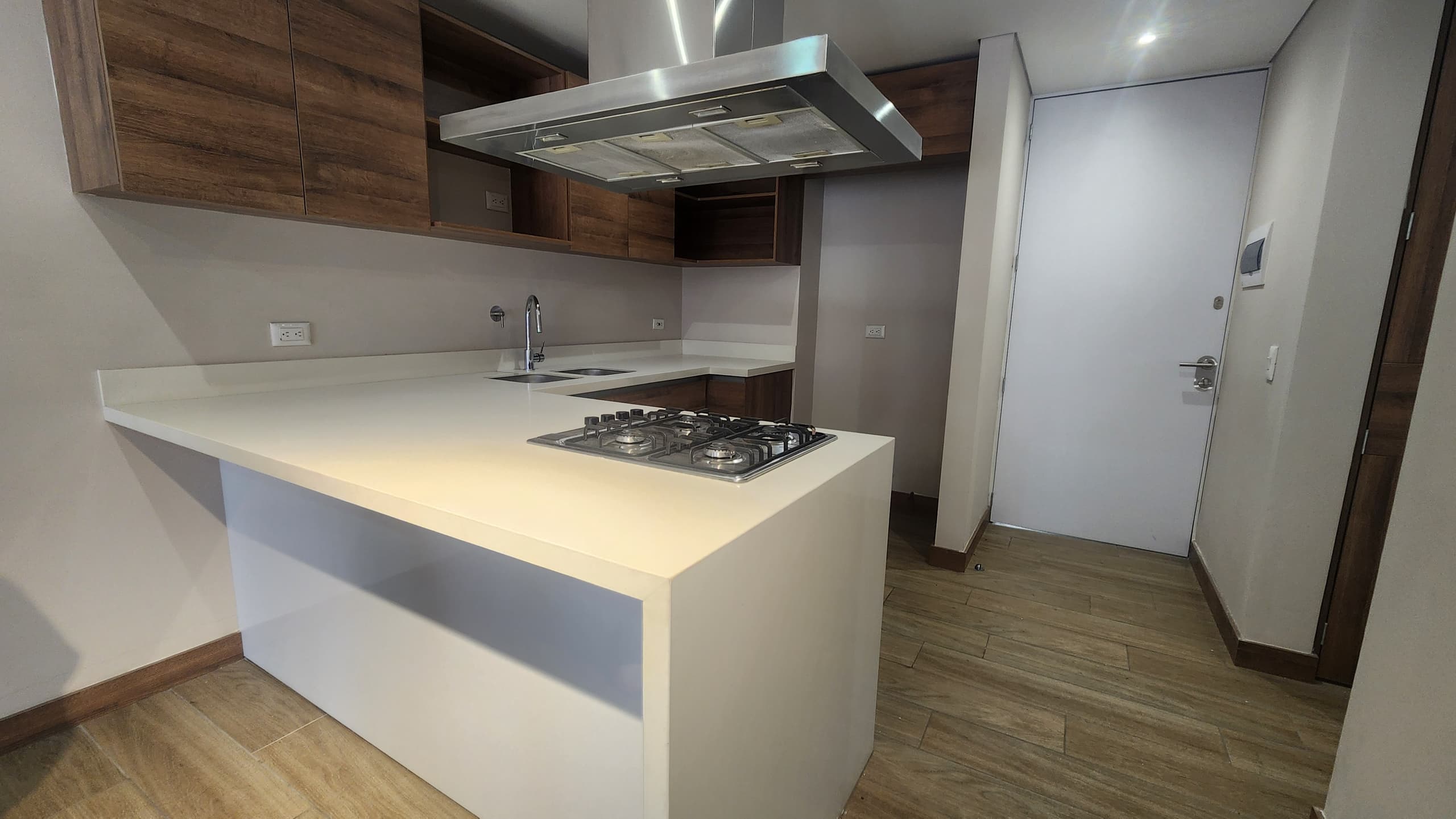Apartamento en arriendo en Medellín — foto 1 de 16