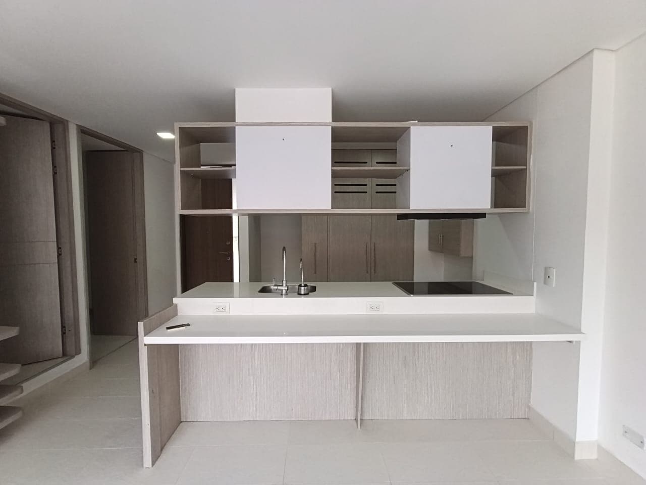 Apartaestudio en arriendo en Aeropuerto Jose María Cordoba, Rionegro — foto 1 de 17