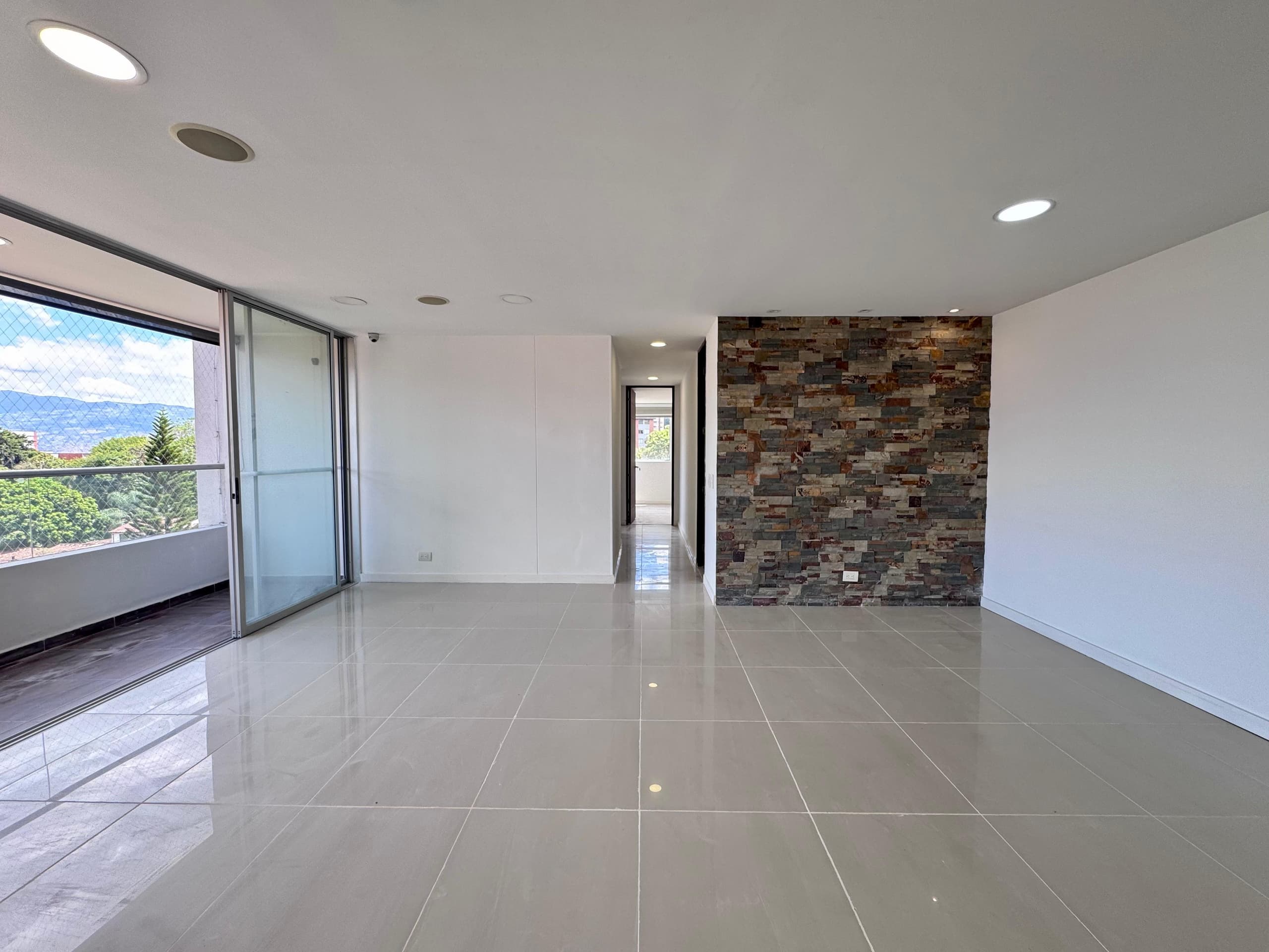 Apartamento en arriendo en Cumbres, Envigado — foto 3 de 17