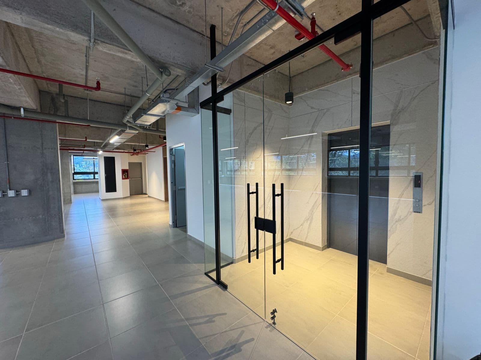 Oficina en arriendo en La Mayorista, Itagui — foto 2 de 20