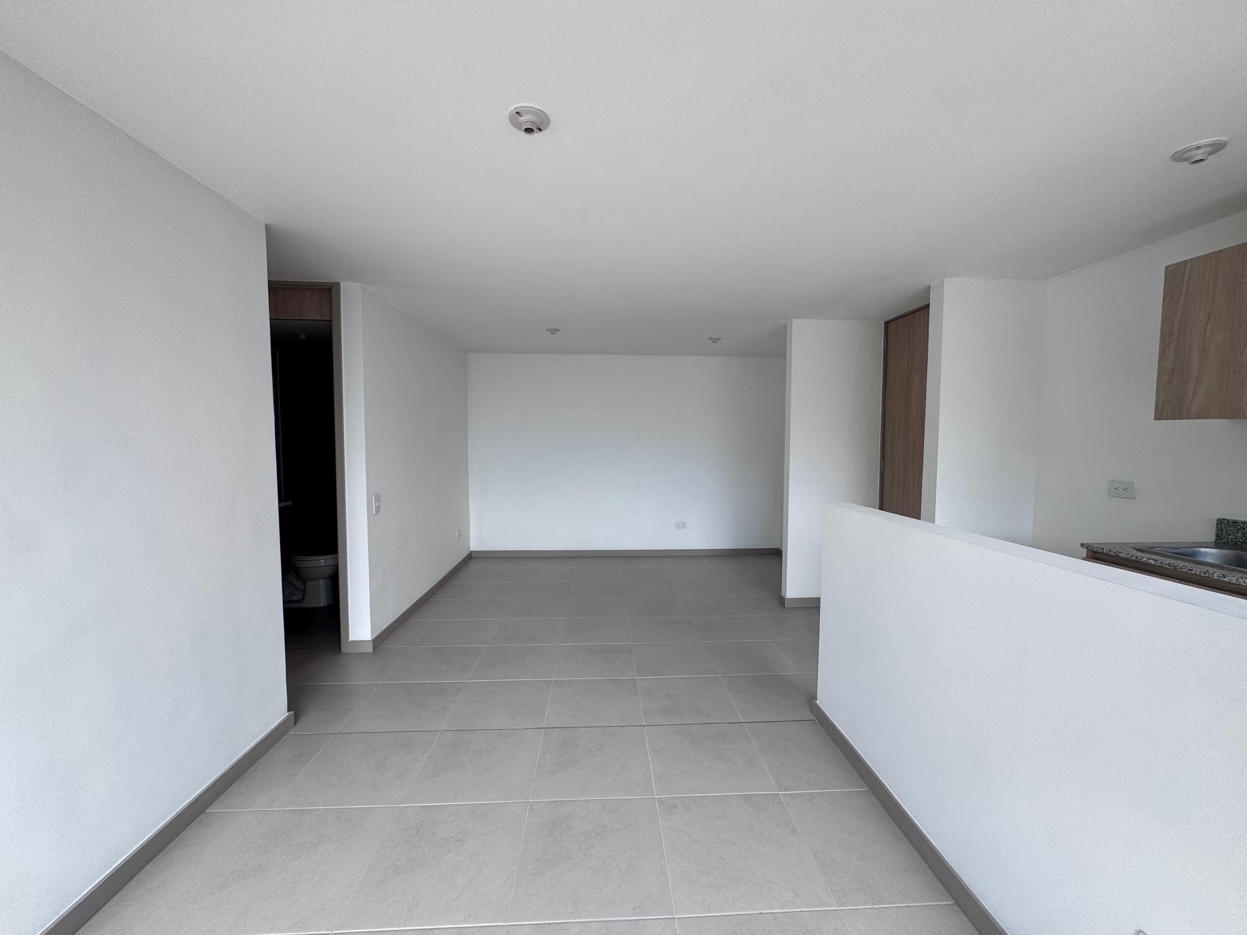 Apartamento en arriendo en La Cuenca, Envigado — foto 3 de 17