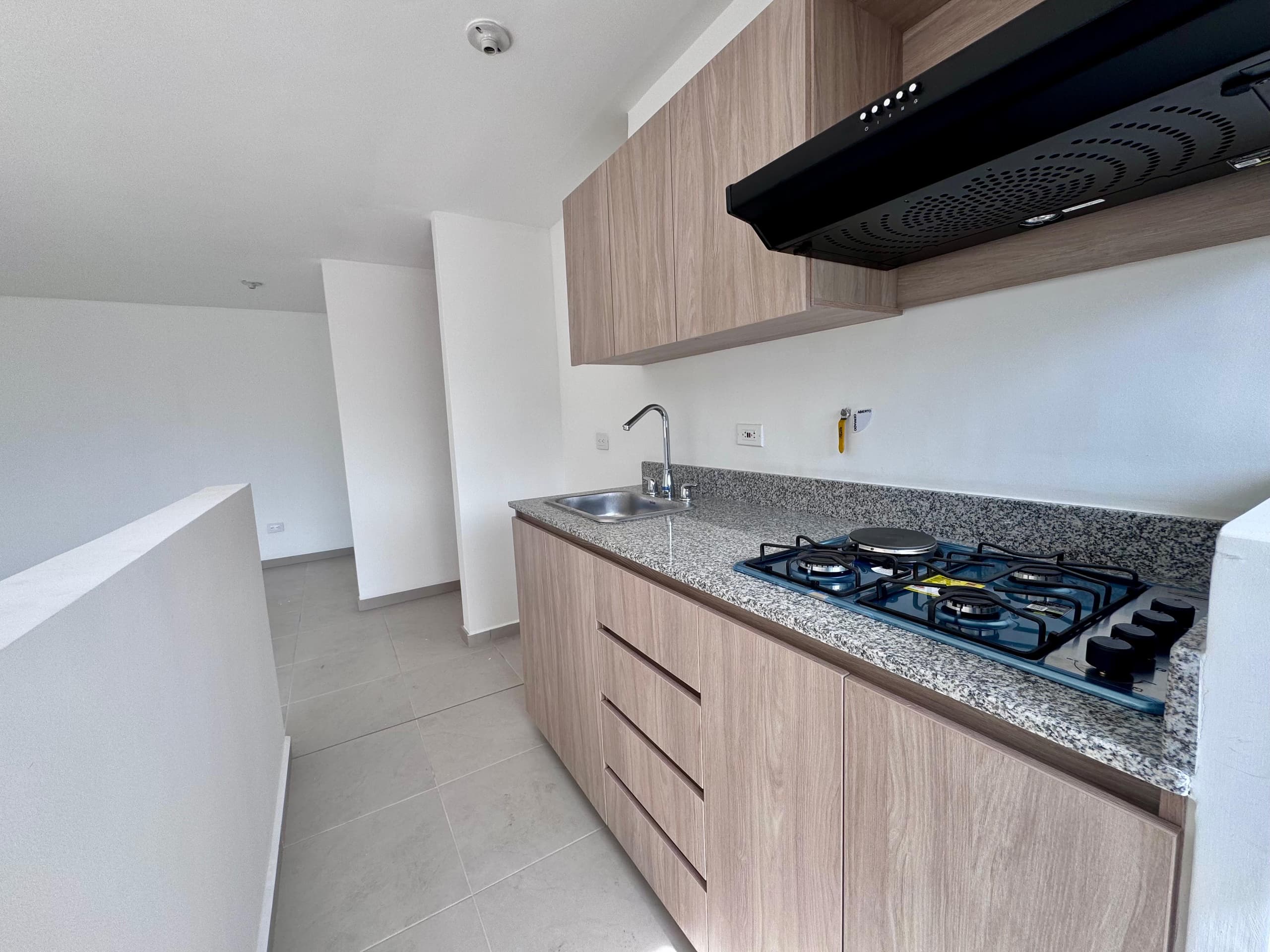 Apartamento en arriendo en La Cuenca, Envigado — foto 5 de 17