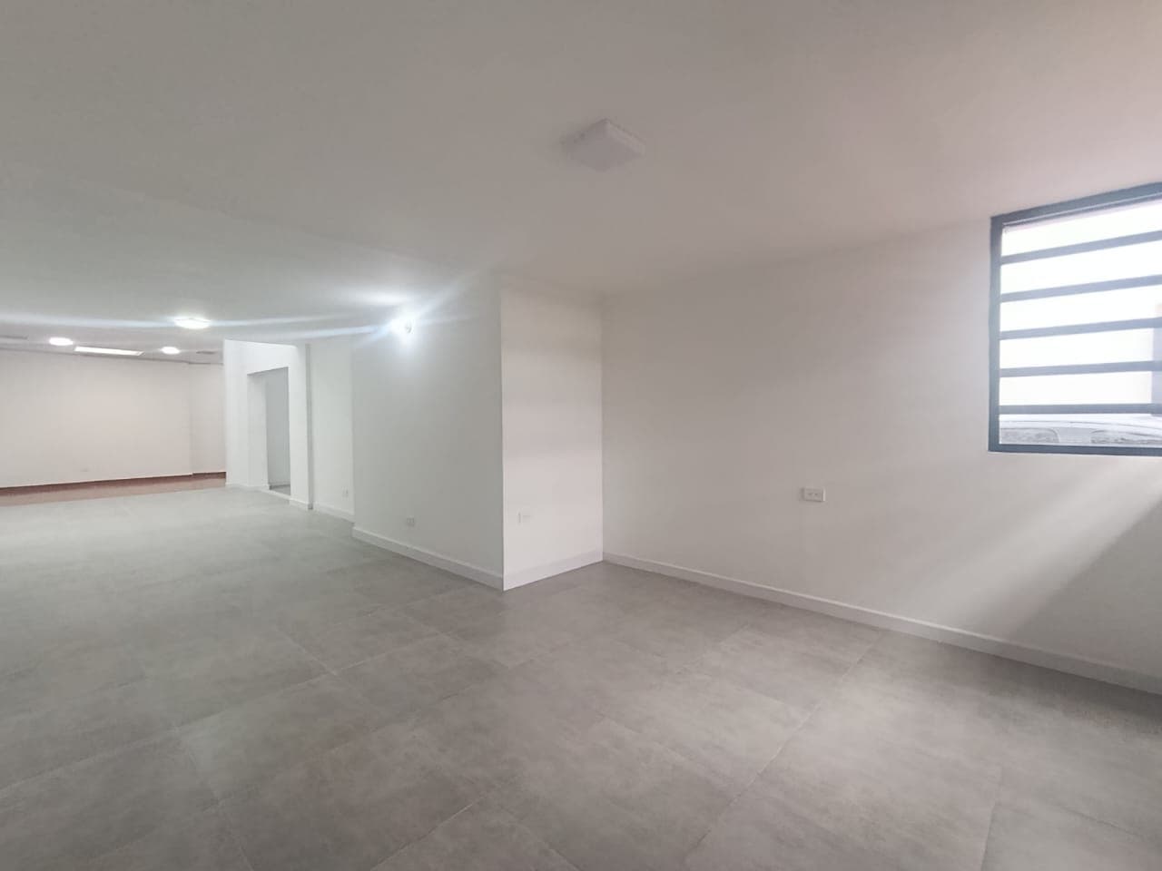 Bodega en arriendo en Normandía, Engativa, Bogotá, D.C. — foto 2 de 10