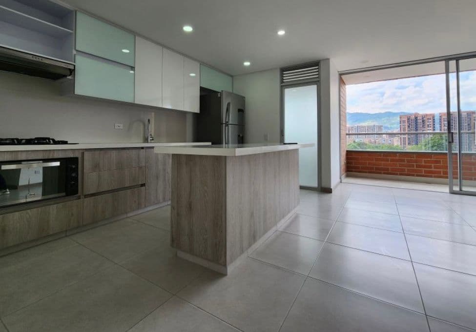 Apartamento en arriendo en Pontevedra, Envigado — foto 1 de 20