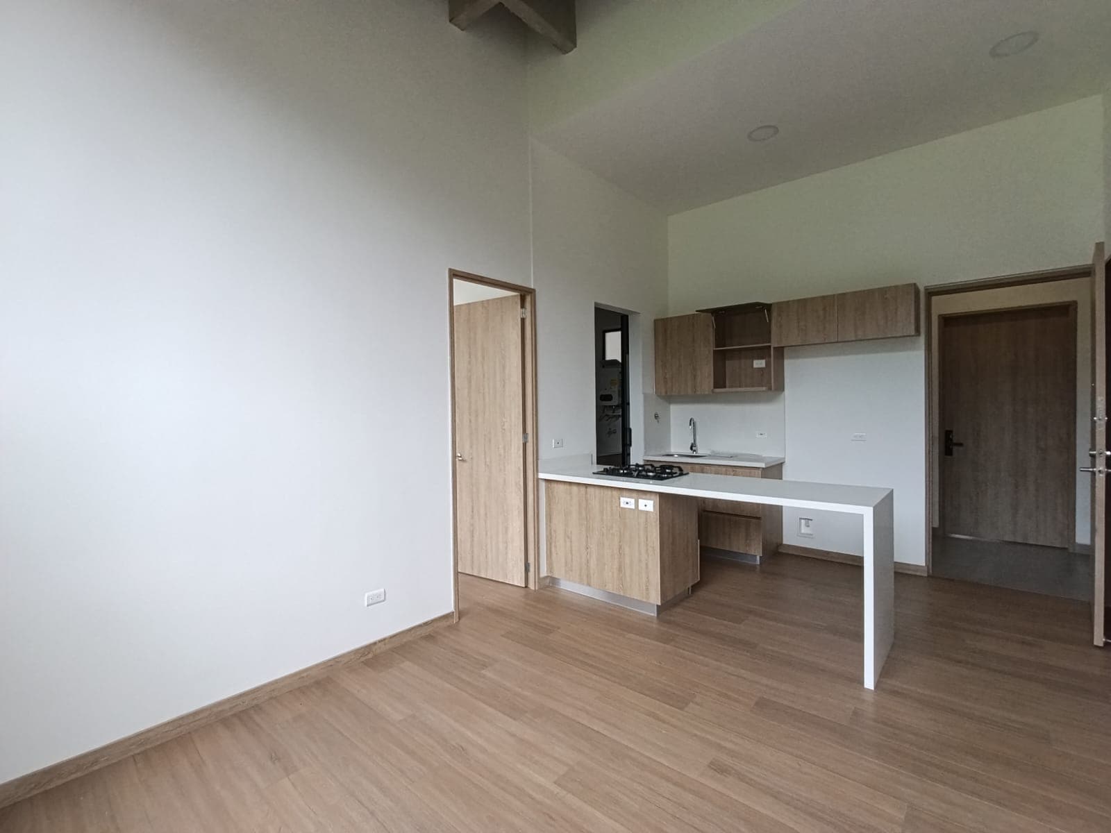 Apartamento en arriendo en Loma del Escobero Envigado — foto 5 de 13