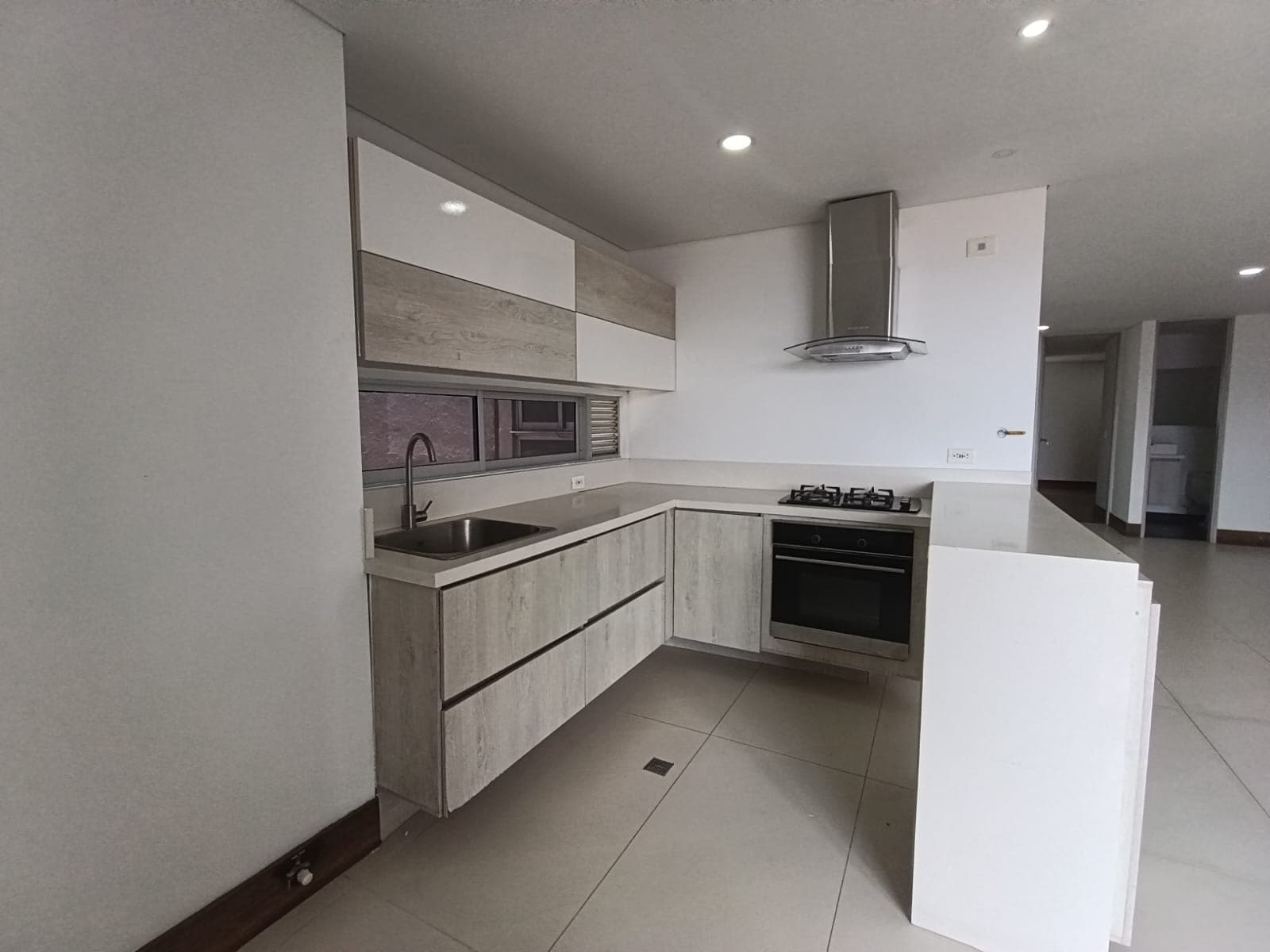 Apartamento en arriendo en Aves María, Sabaneta — foto 2 de 20