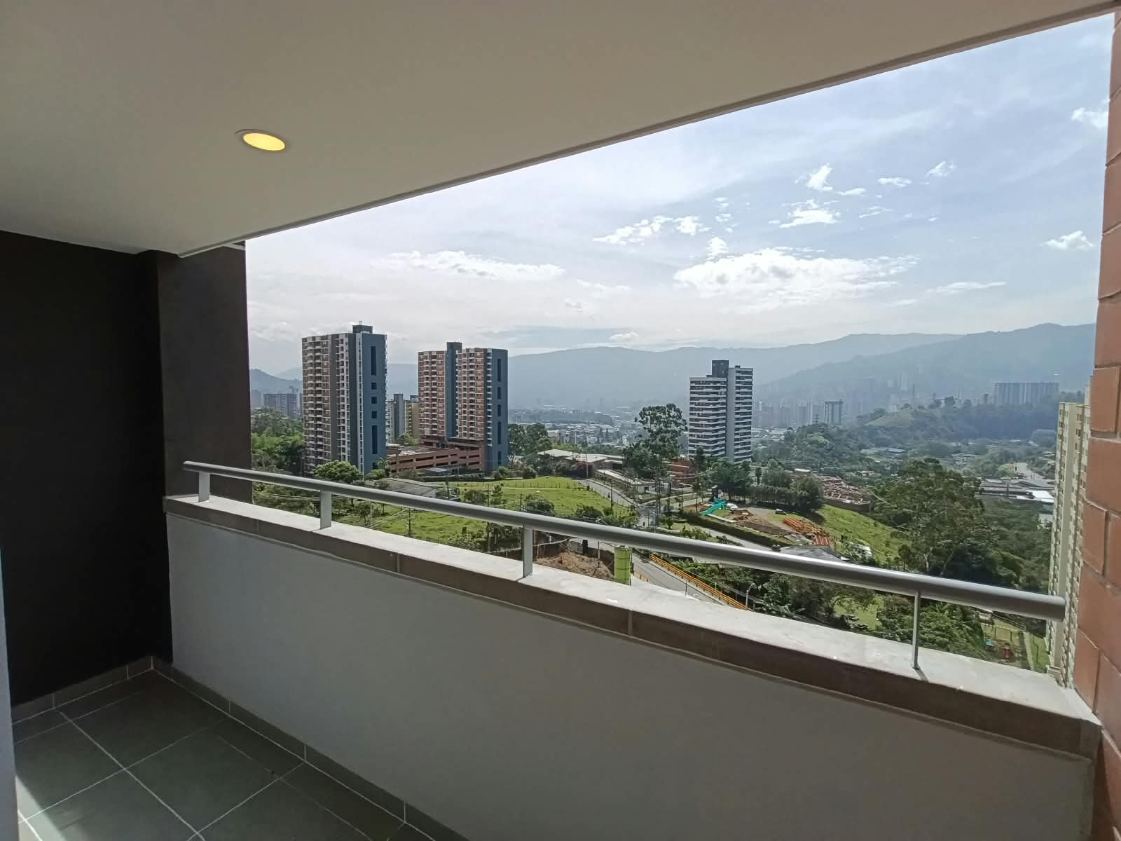 Apartamento en arriendo en La Aldea La Estrella — foto 1 de 17