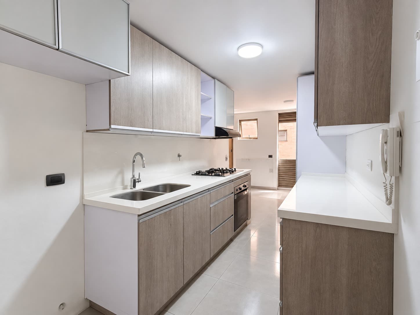 Apartamento en arriendo en Patio Bonito, El Poblado, Medellín — foto 2 de 20