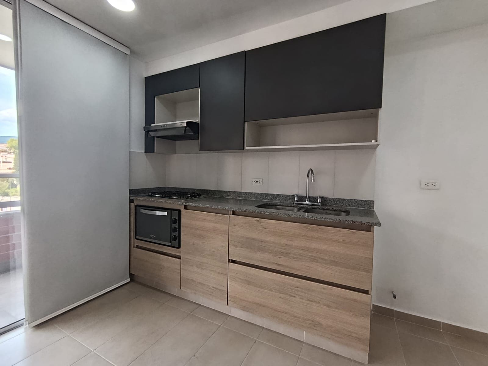 Apartamento en arriendo en Altos de las Flores, Sabaneta — foto 4 de 13