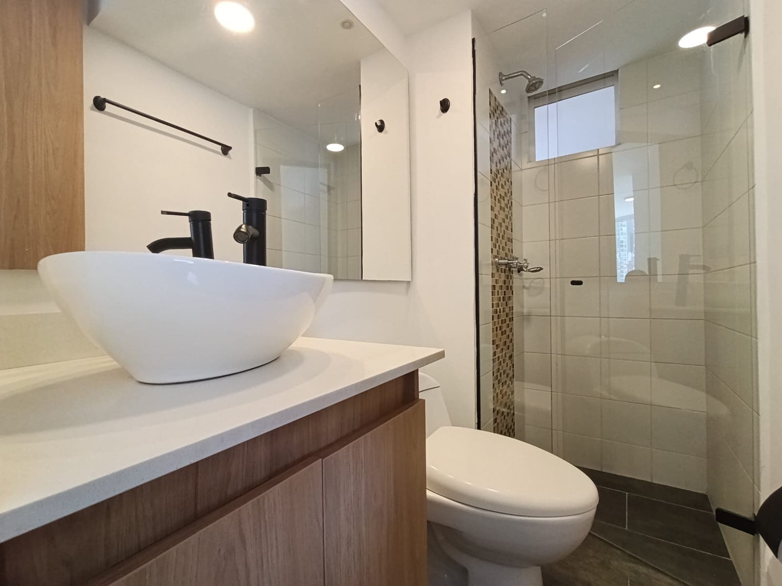 Apartamento en arriendo en Maria Auxiliadora, Sabaneta — foto 4 de 8
