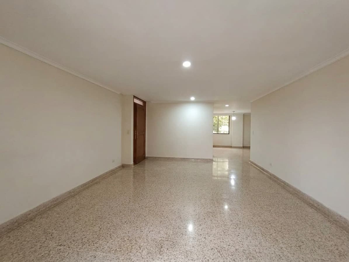 Apartamento en arriendo en Las Lomas, El Poblado, Medellín — foto 1 de 20