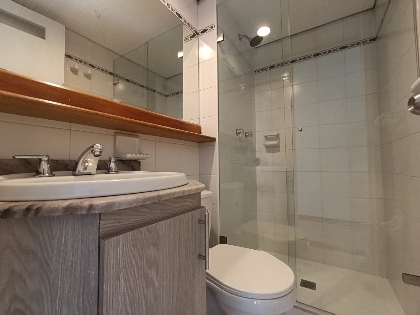 Apartamento en arriendo en Aguacatala, El Poblado, Medellín — foto 4 de 15