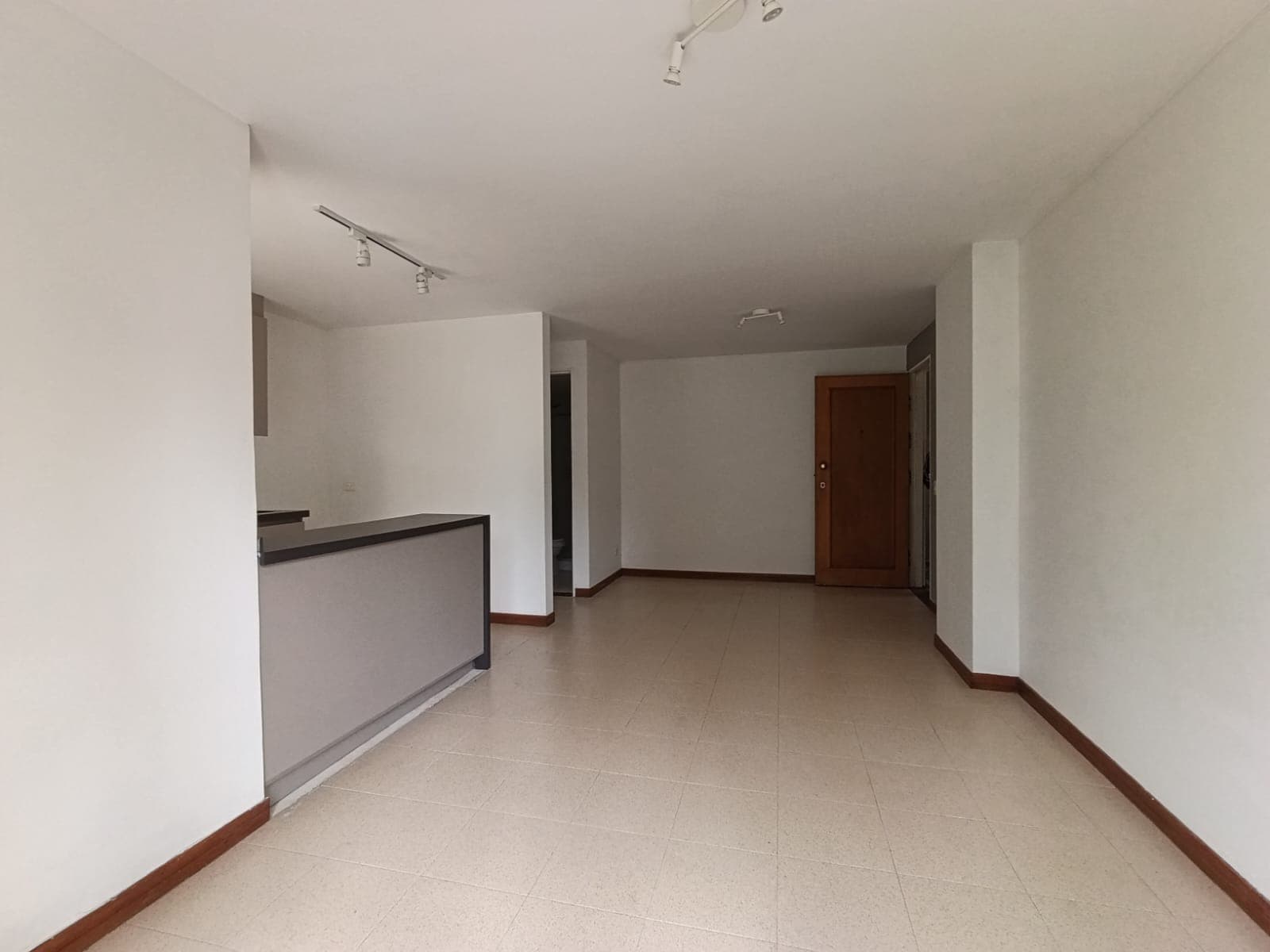 Apartamento en arriendo en Aguacatala, El Poblado, Medellín — foto 5 de 15