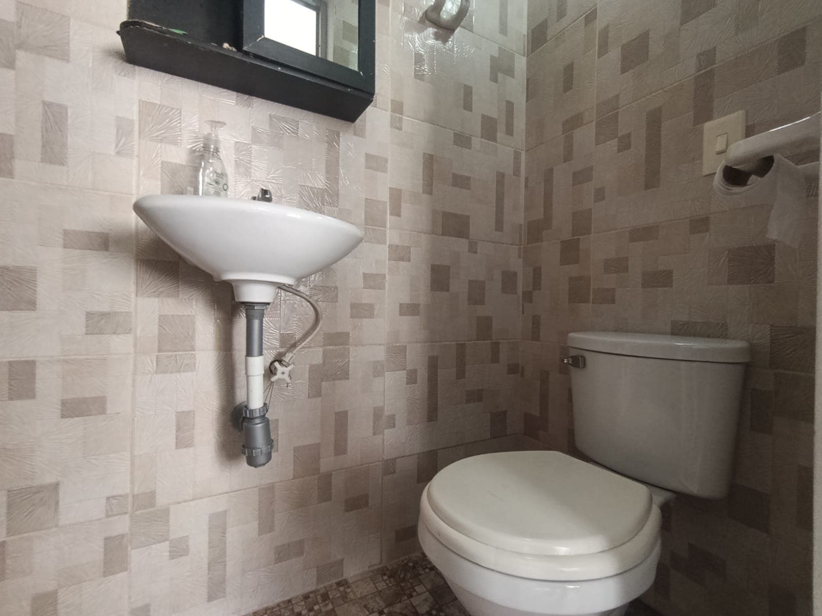 Casa Vivienda en arriendo en Boston, Centro, Medellín — foto 3 de 13