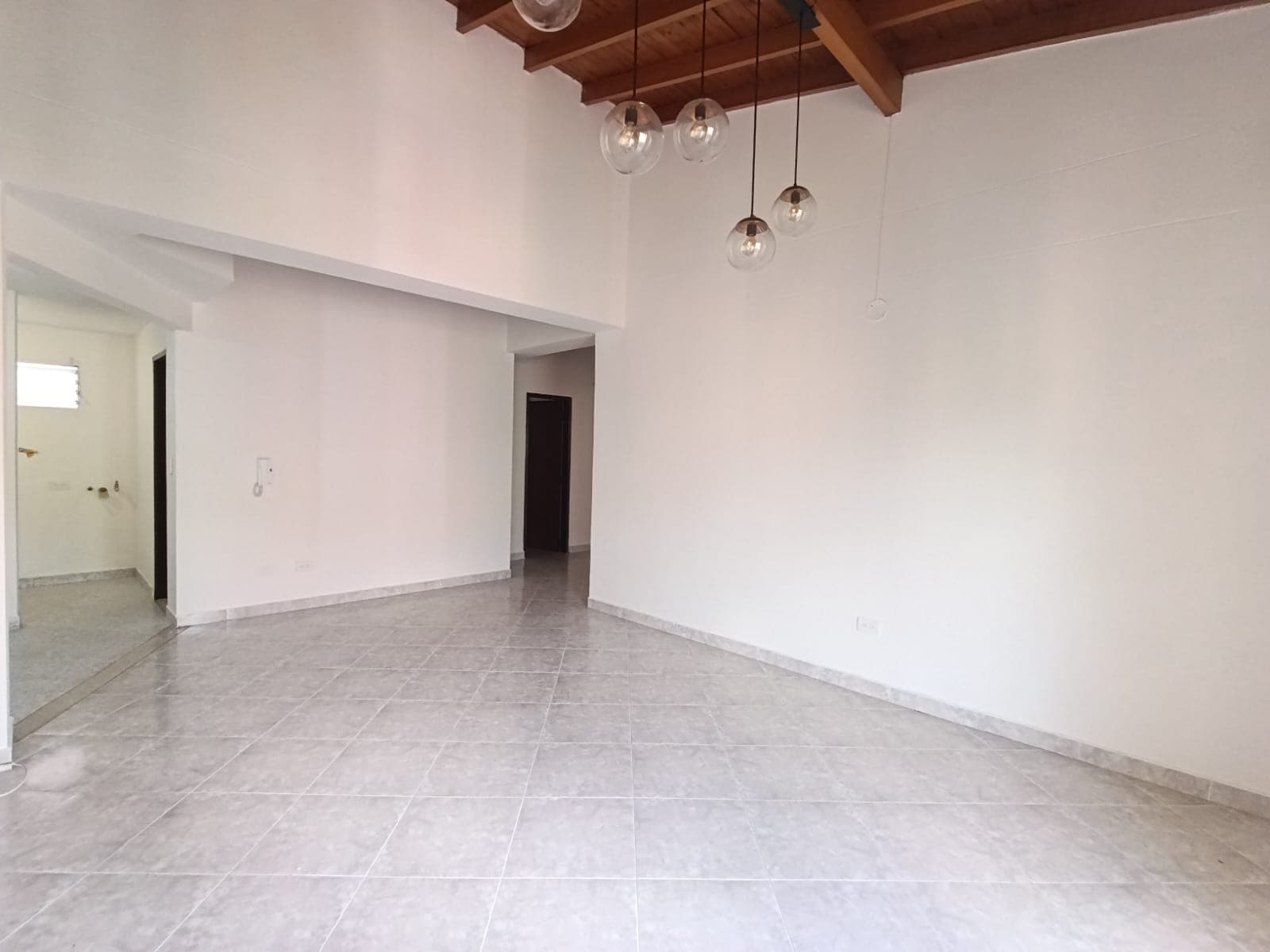Apartamento en arriendo en El Portal, Envigado — foto 2 de 16