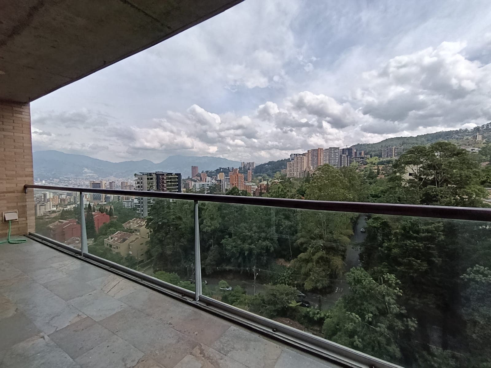 Apartamento en arriendo en Las Lomas, El Poblado, Medellín — foto 2 de 20