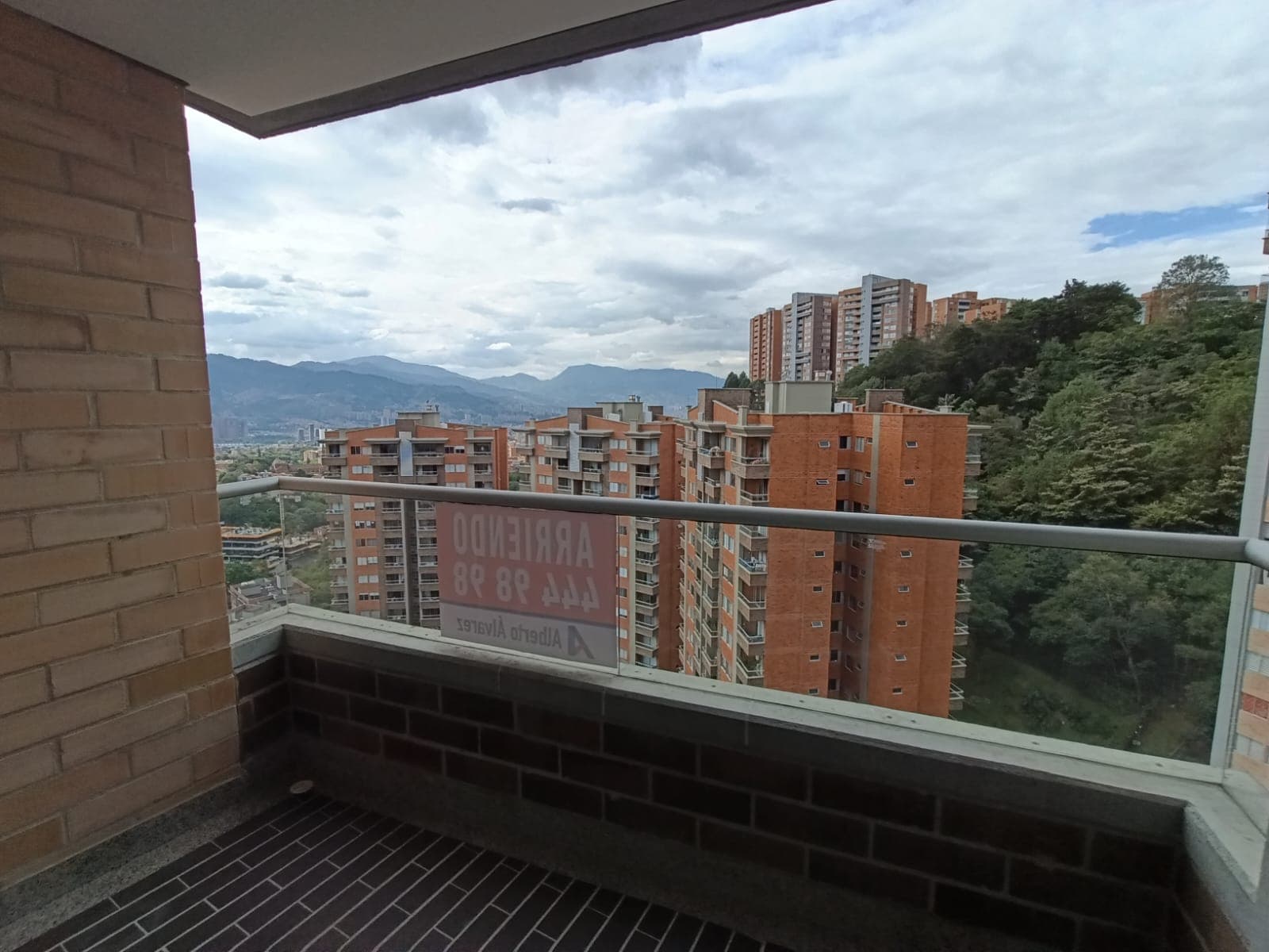 Apartamento en arriendo en Camino Verde, Envigado — foto 1 de 13