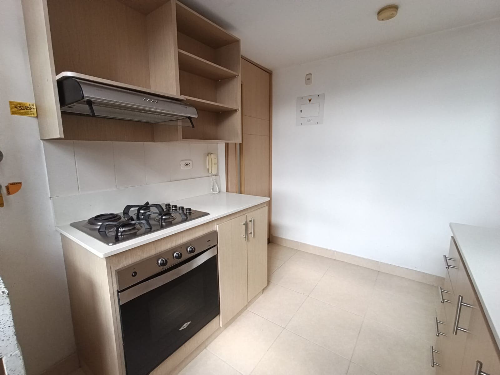 Apartamento en arriendo en Camino Verde, Envigado — foto 3 de 13