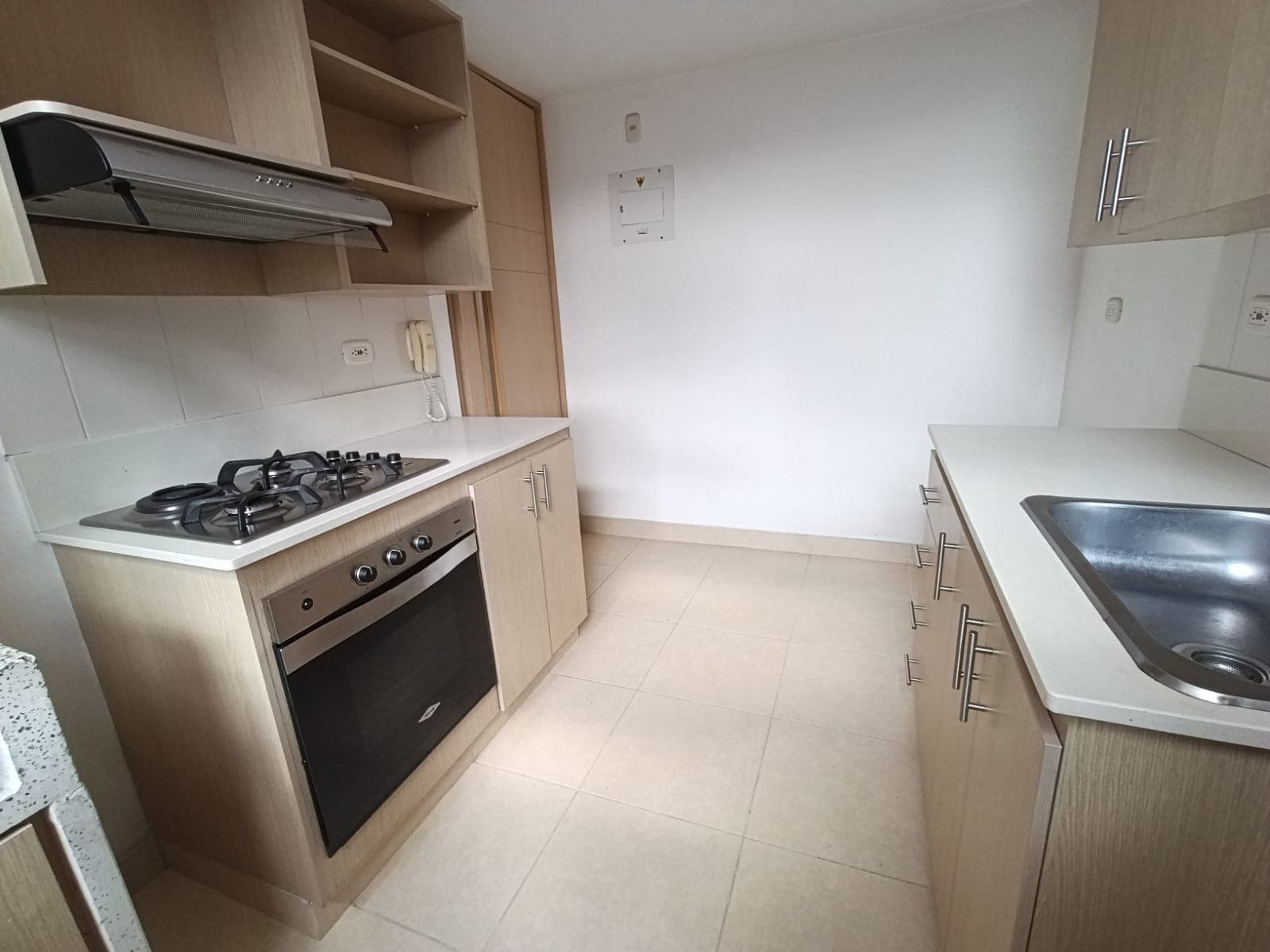 Apartamento en arriendo en Camino Verde, Envigado — foto 5 de 13