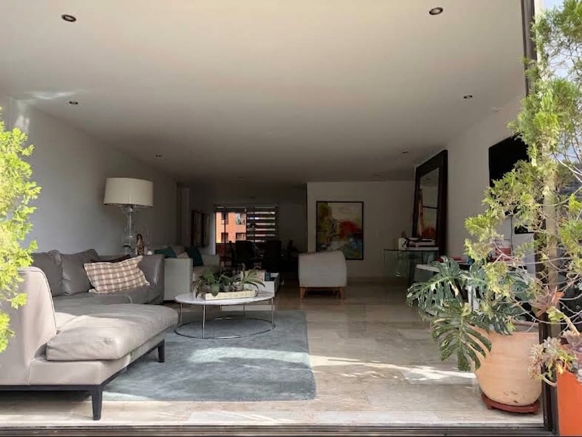 Apartamento en arriendo en El Tesoro, El Poblado, Medellín — foto 1 de 17