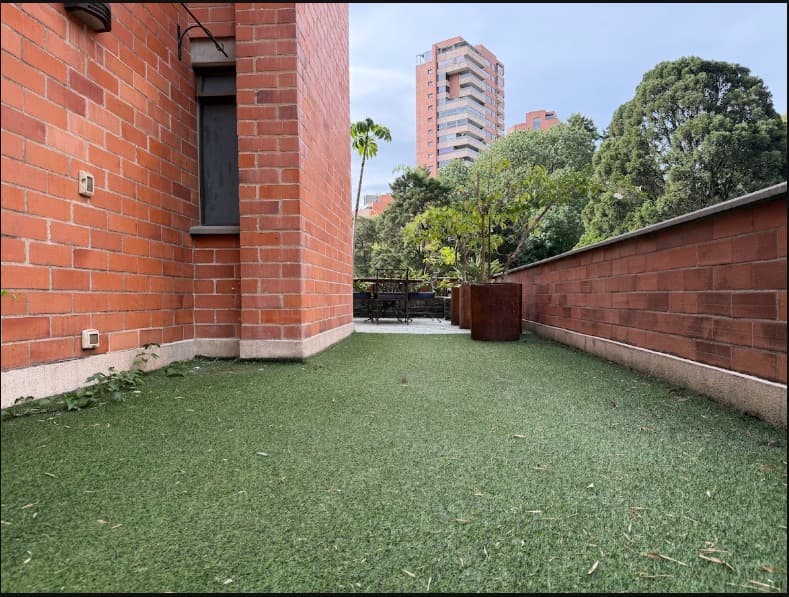 Apartamento en arriendo en El Tesoro, El Poblado, Medellín — foto 3 de 17