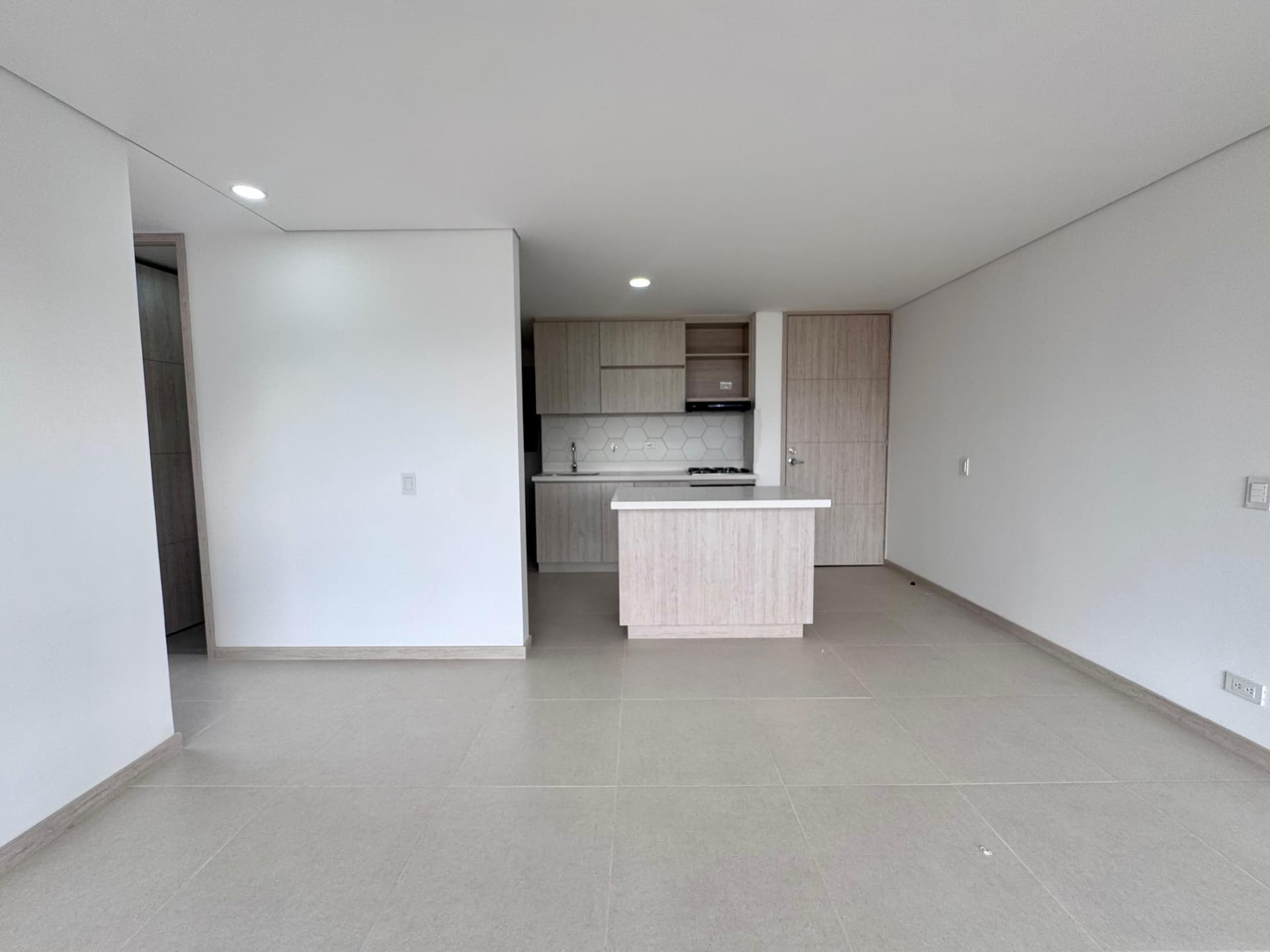 Apartamento en arriendo en Señorial, Envigado — foto 1 de 18