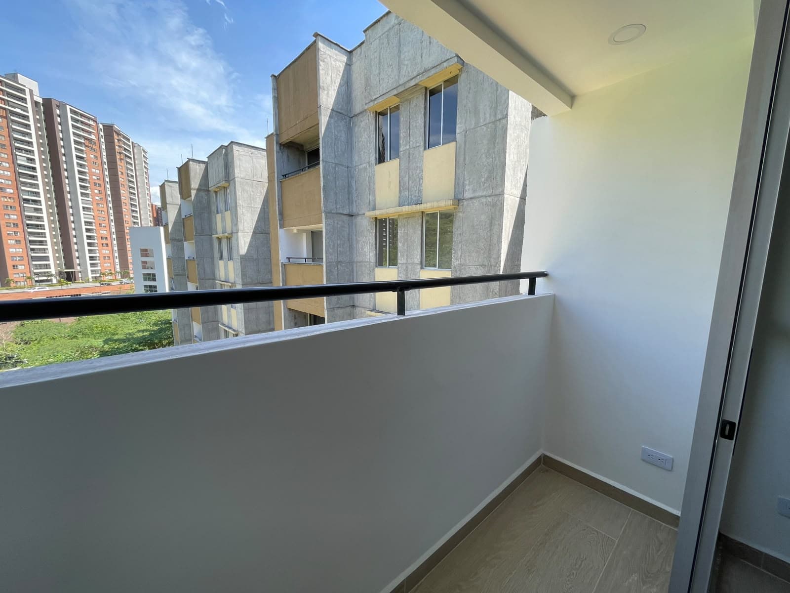 Apartamento en arriendo en La Loma de los Bernal, Belen, Medellín — foto 3 de 15