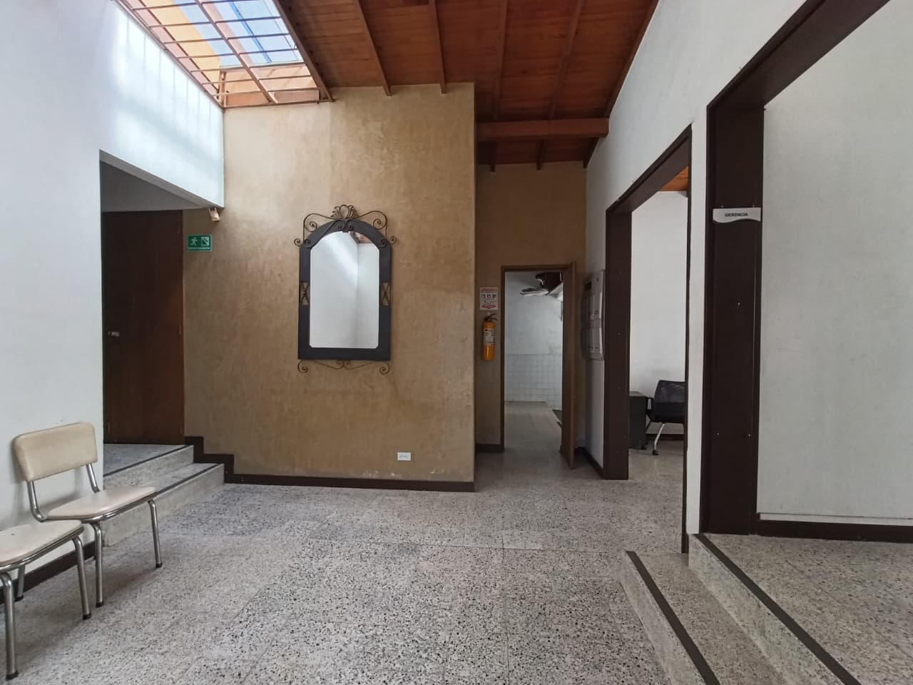 Casa Comercial en arriendo en Rosales, Belen, Medellín — foto 2 de 20