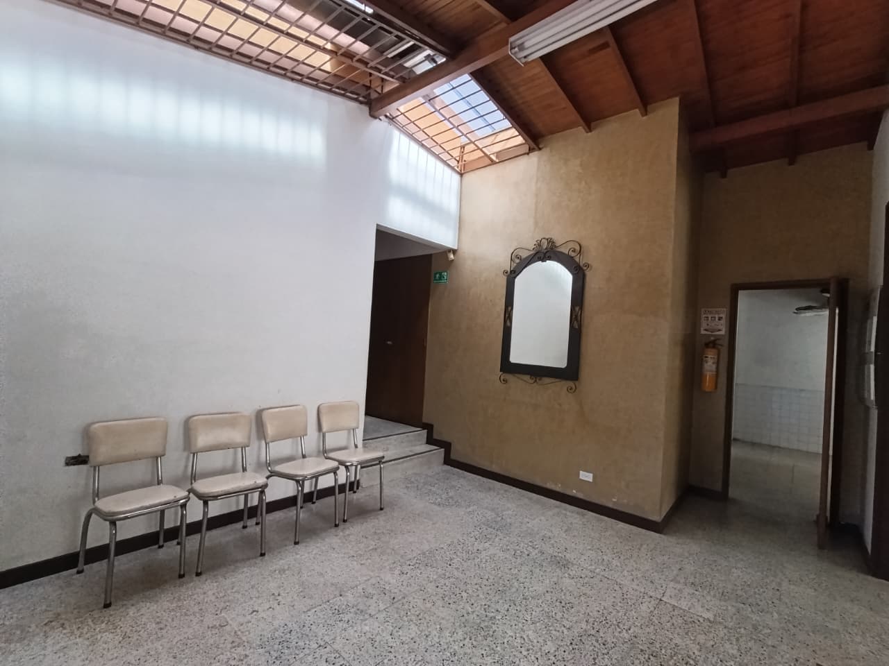 Casa Comercial en arriendo en Rosales, Belen, Medellín — foto 3 de 20