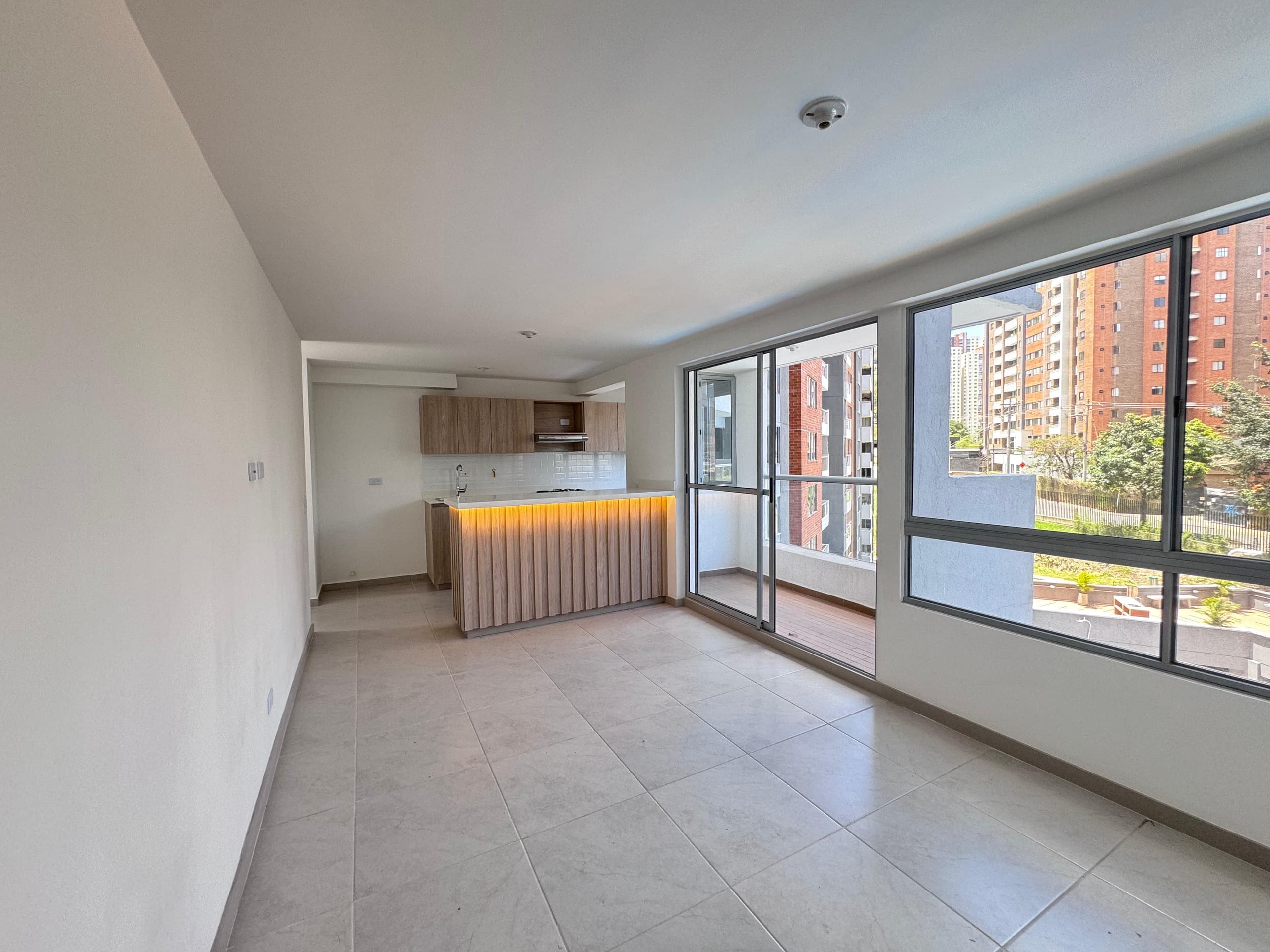 Apartamento en arriendo en La Cuenca, Envigado — foto 1 de 19