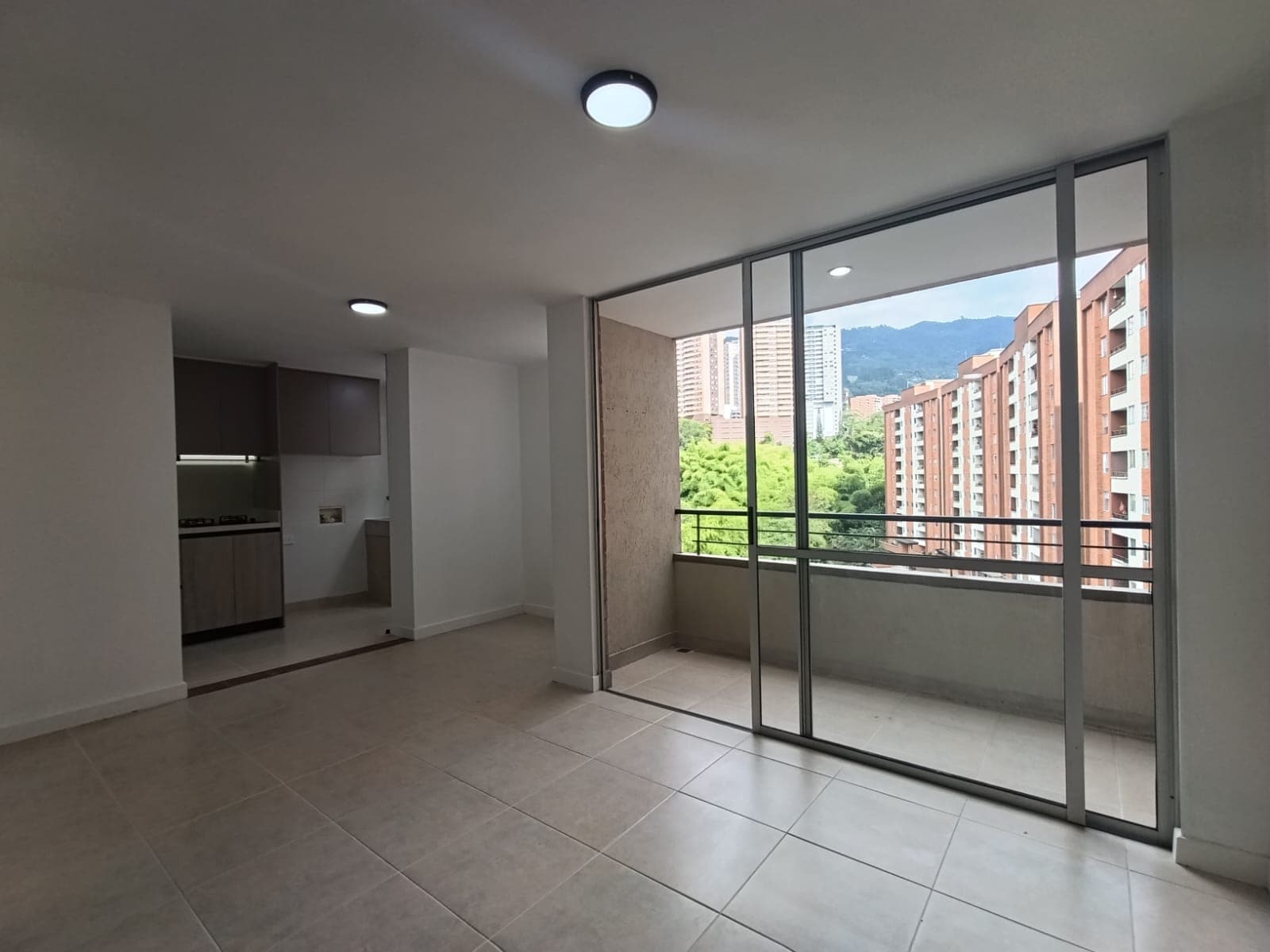 Apartamento en arriendo en Cumbres, Envigado — foto 2 de 20