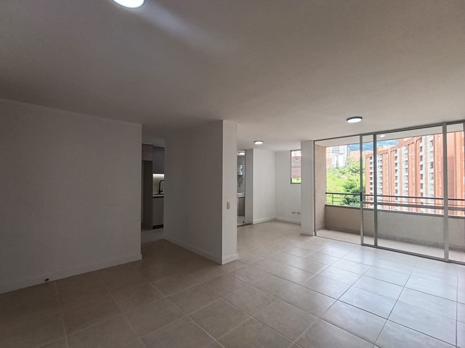 Apartamento en arriendo en Cumbres, Envigado — foto 3 de 20