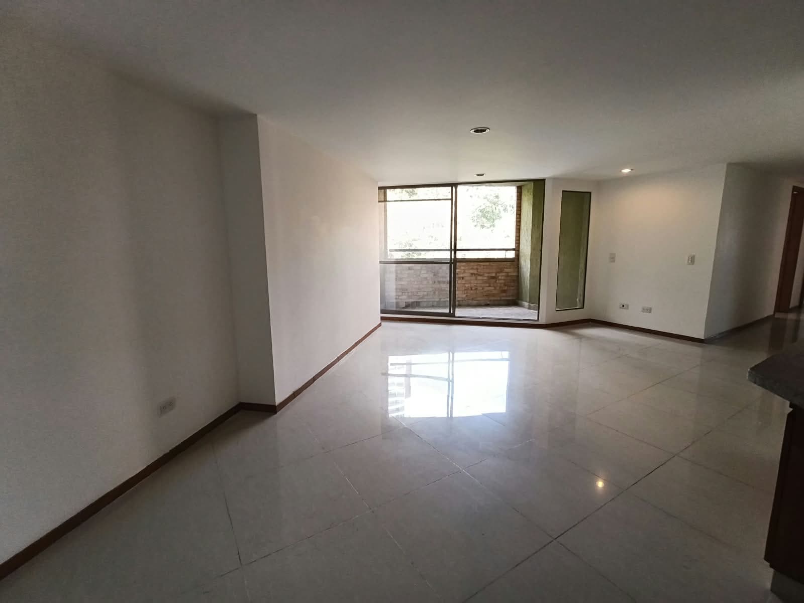 Apartamento en arriendo en Aves María, Sabaneta — foto 3 de 16