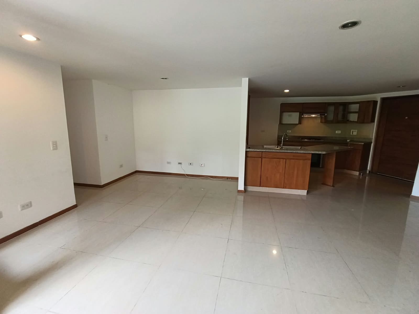 Apartamento en arriendo en Aves María, Sabaneta — foto 4 de 16