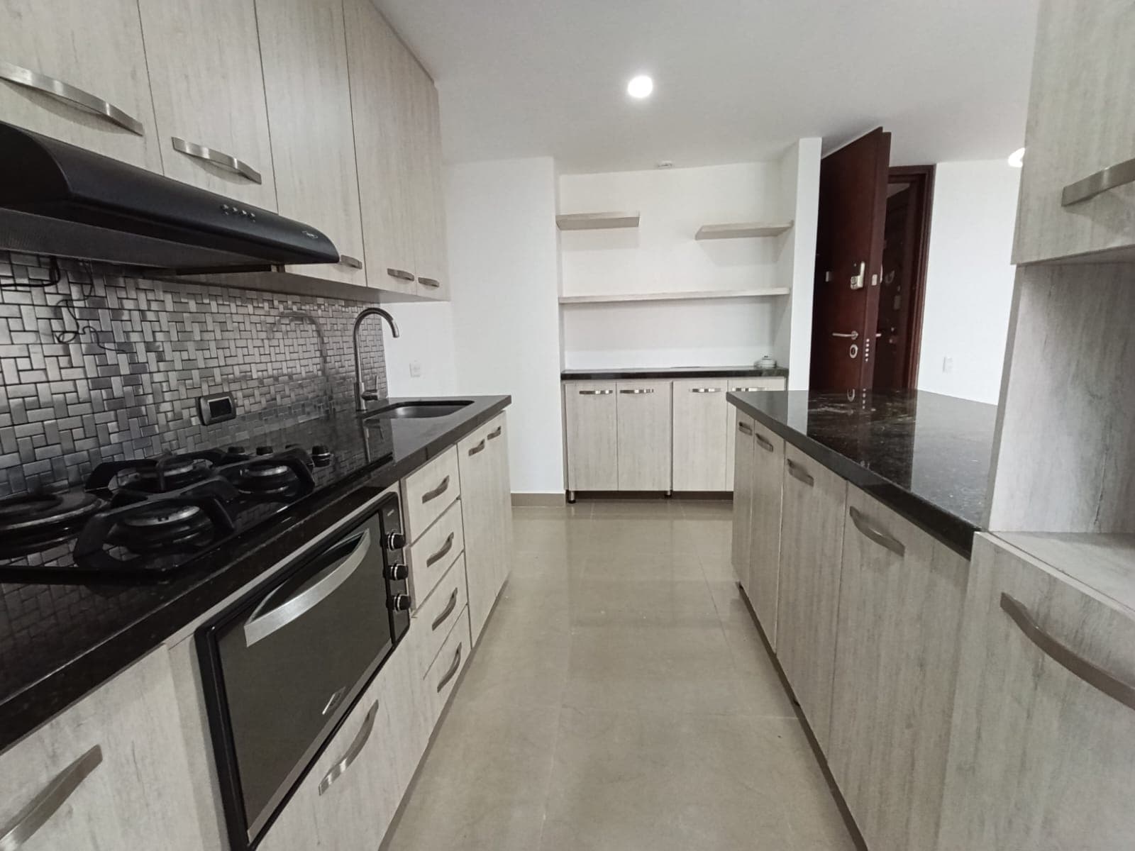 Apartamento en arriendo en Loma de las Brujas, Envigado — foto 3 de 15