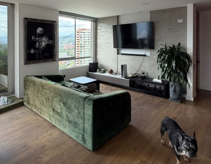 Apartamento en arriendo en El Tesoro, El Poblado, Medellín — foto 4 de 17