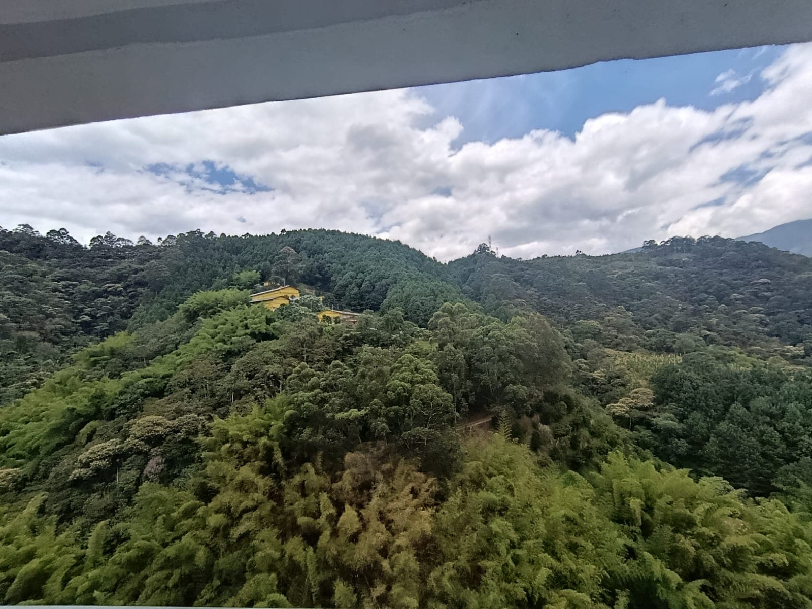 Apartamento en arriendo en Loma San José Sabaneta — foto 1 de 16
