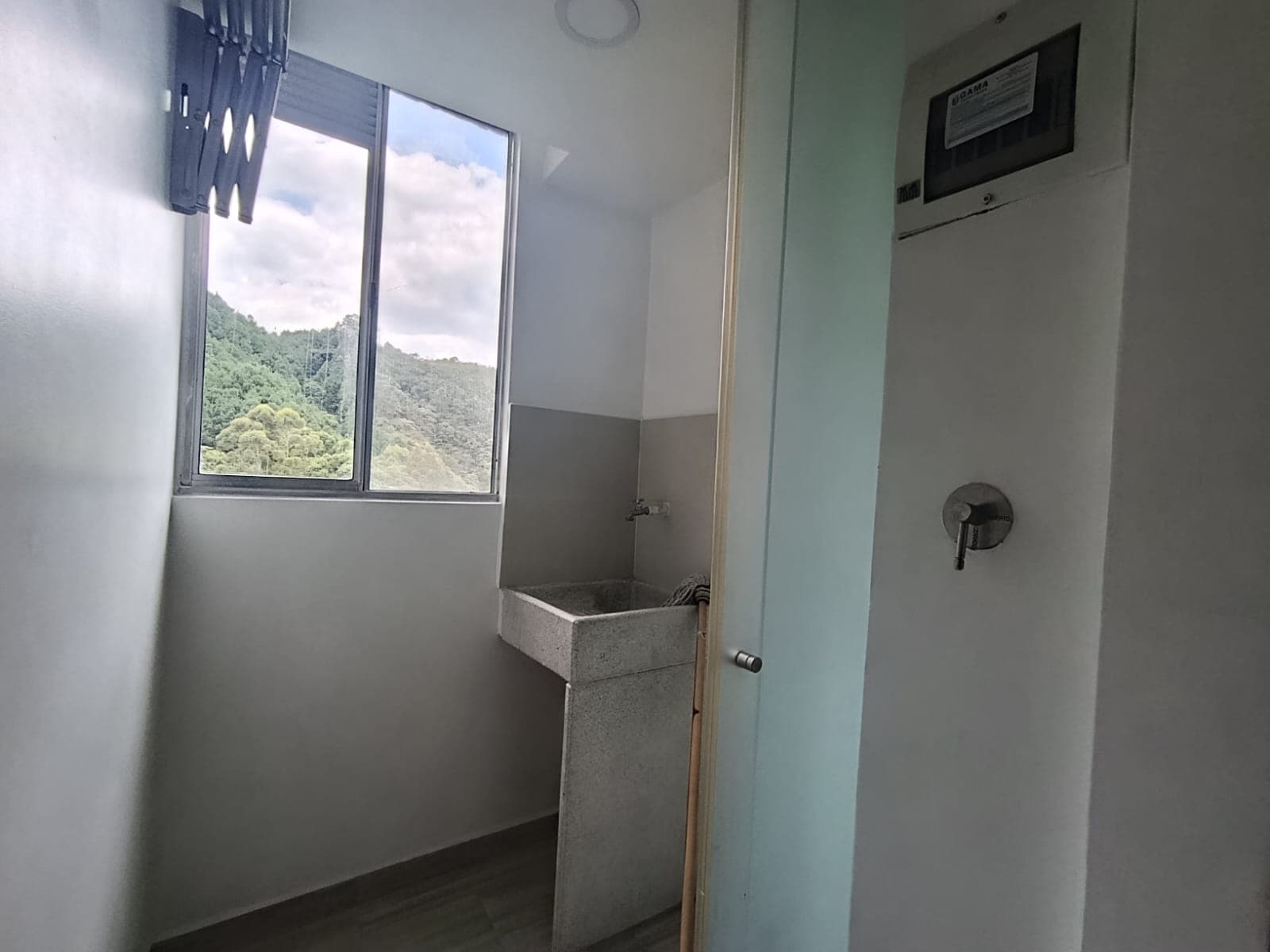 Apartamento en arriendo en Loma San José Sabaneta — foto 3 de 16