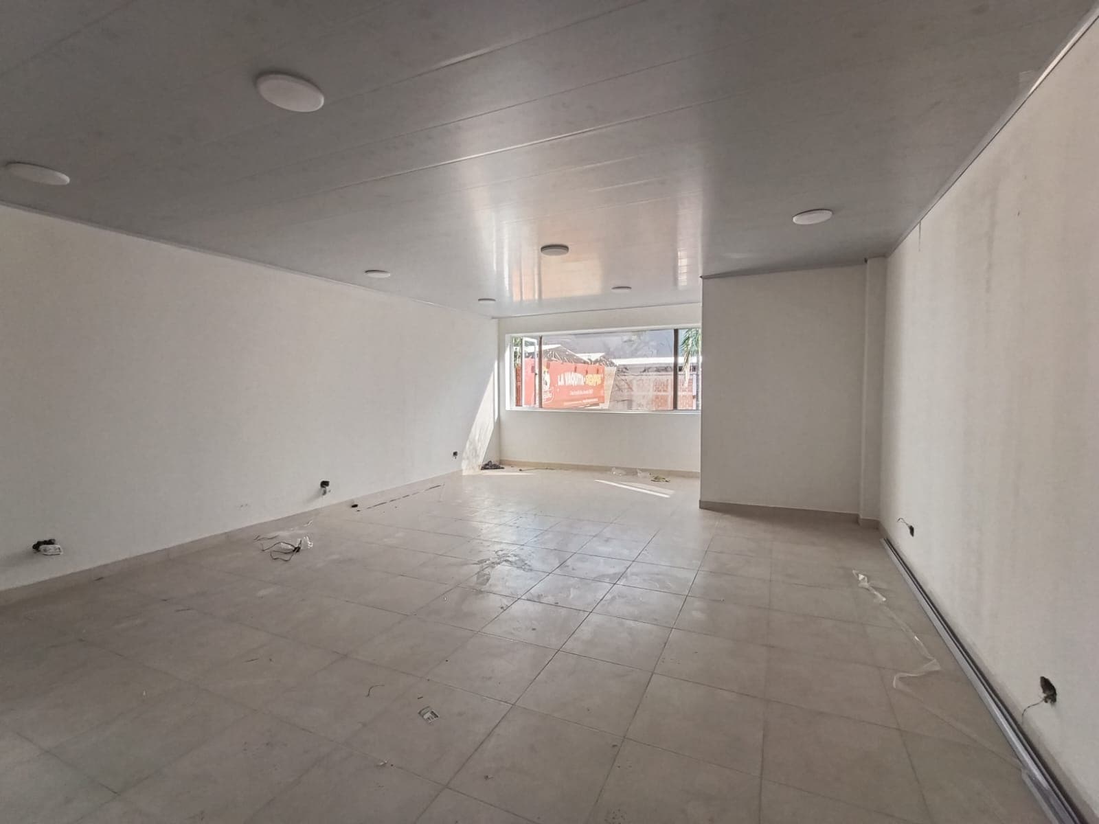 Oficina en arriendo en Parque de Envigado — foto 5 de 8