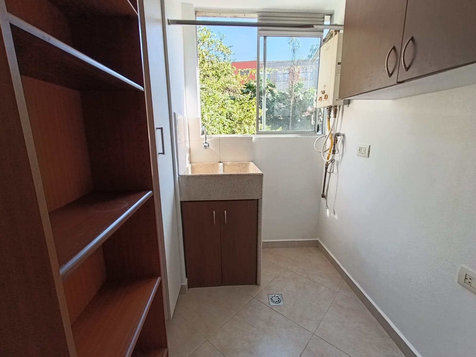 Apartamento en arriendo en Cumbres, Envigado — foto 4 de 15