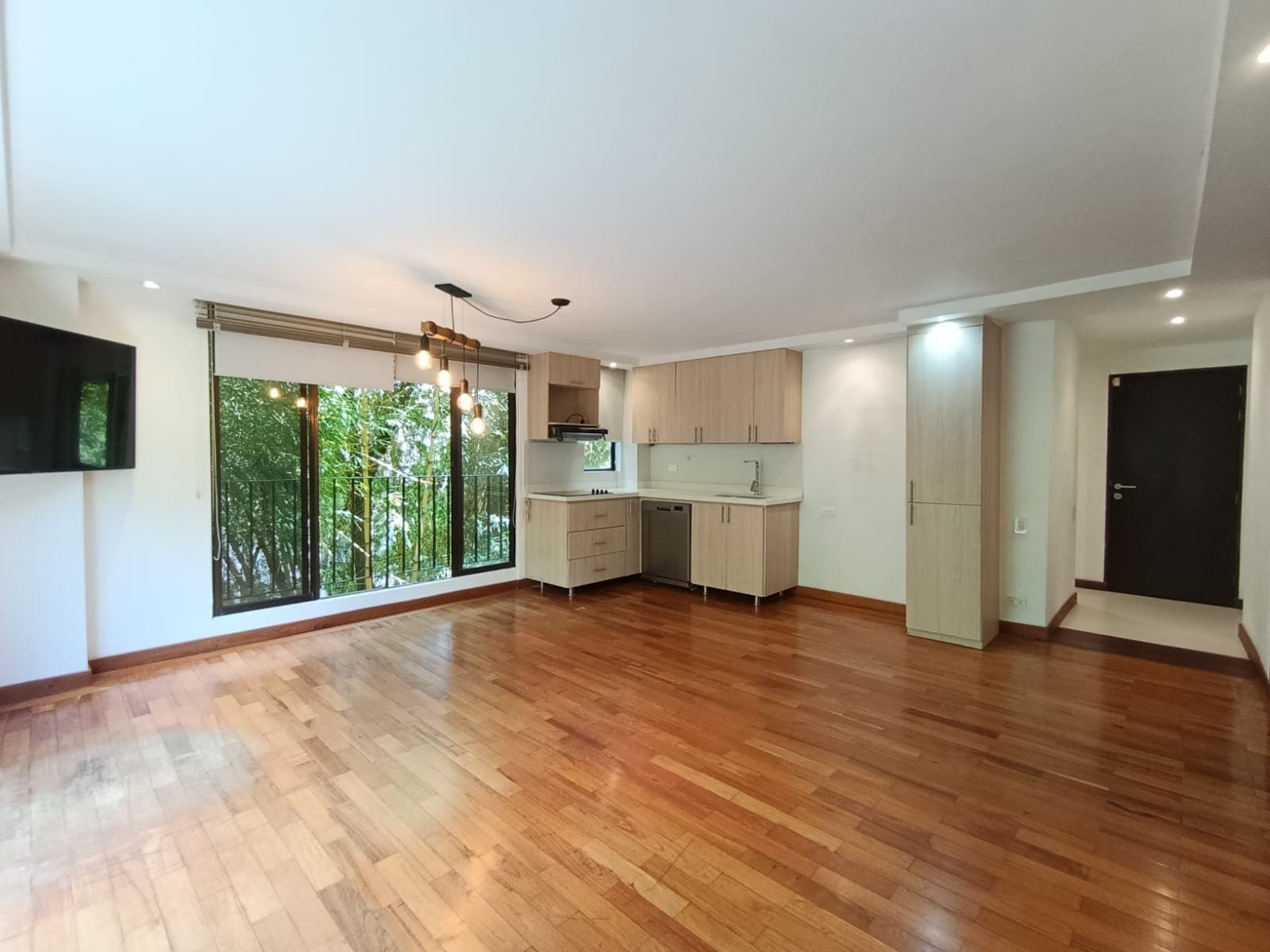 Apartamento en arriendo en Lalinde, El Poblado, Medellín — foto 1 de 20