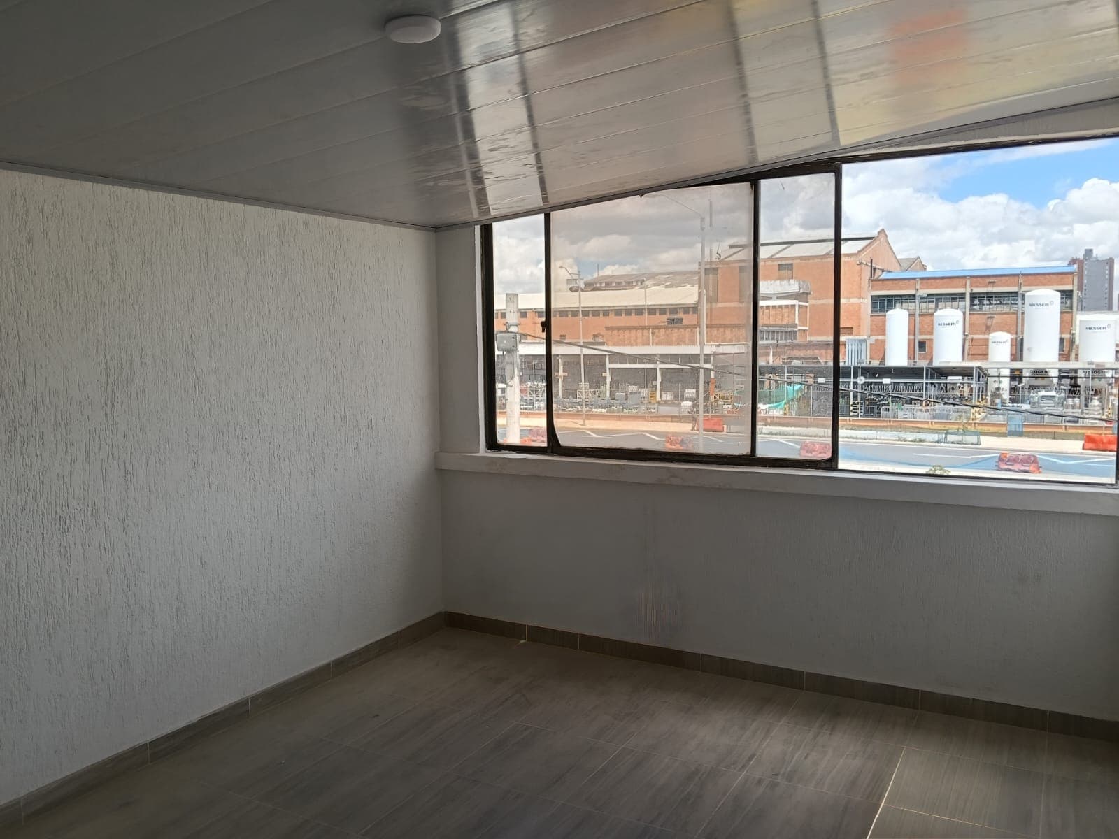 Apartamento en arriendo en Puente Aranda, Bogotá, D.C. — foto 2 de 10