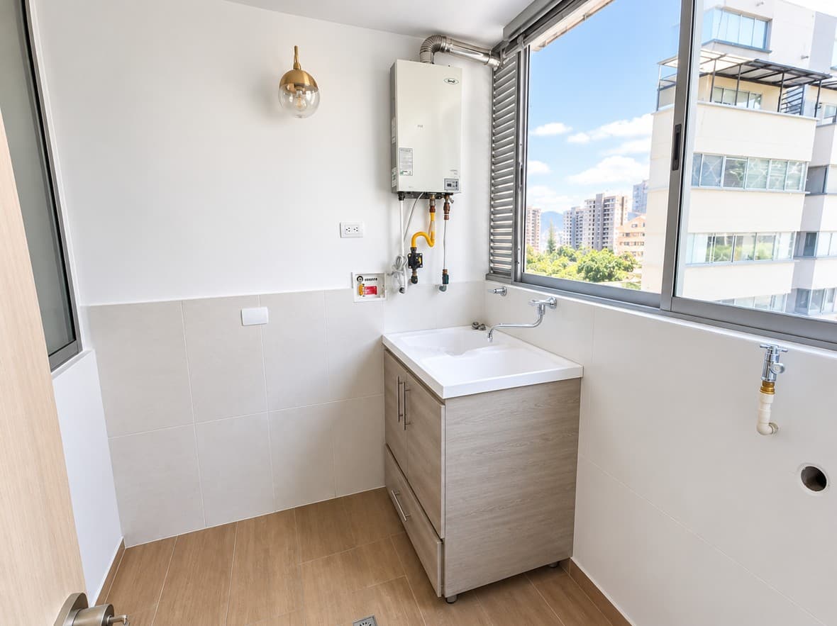 Apartamento en arriendo en El Tesoro, El Poblado, Medellín — foto 5 de 20