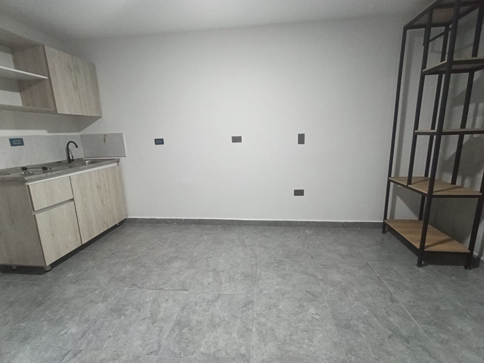 Apartaestudio en arriendo en El Dorado Envigado — foto 3 de 12