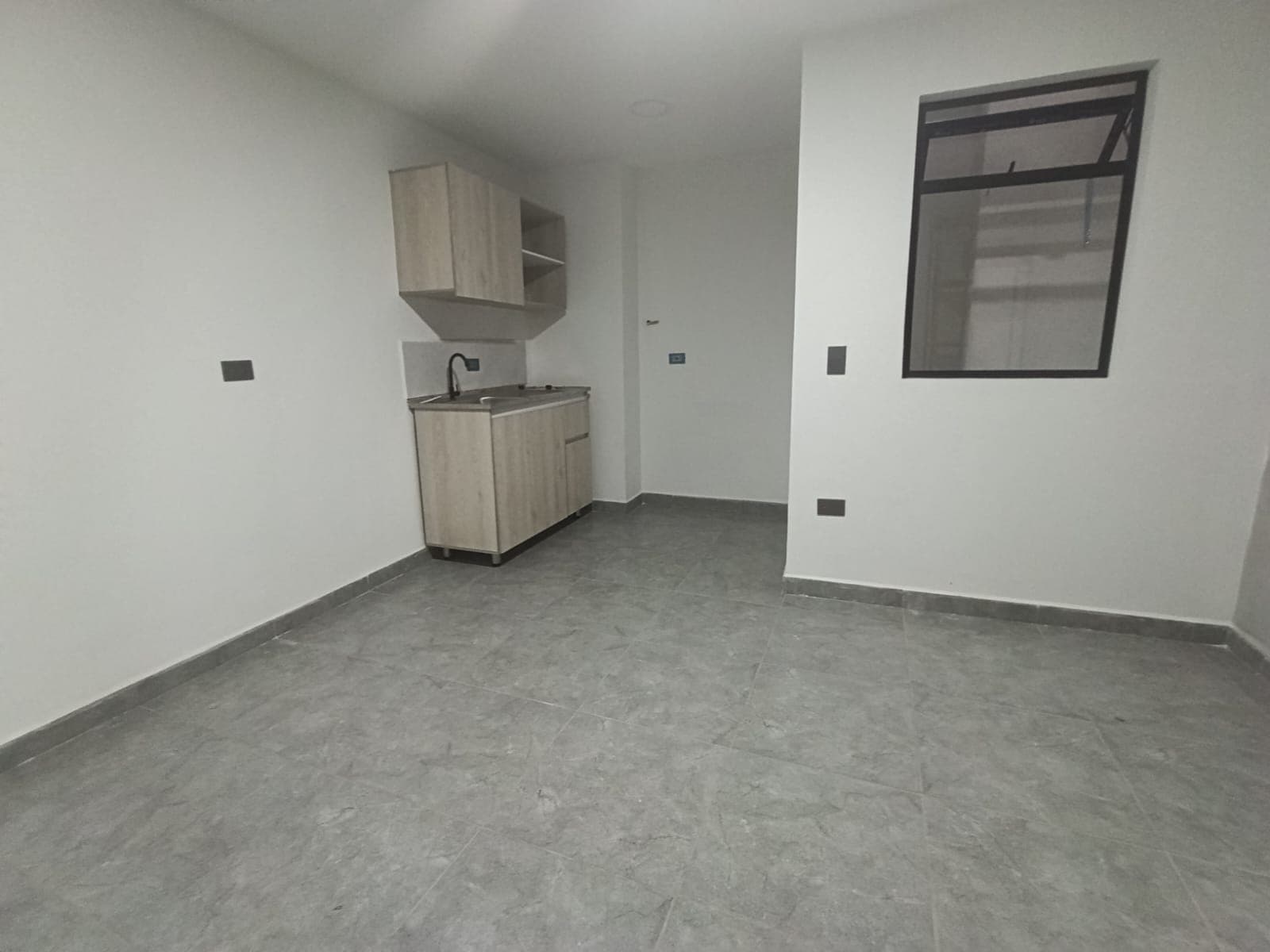 Apartaestudio en arriendo en El Dorado Envigado — foto 5 de 13