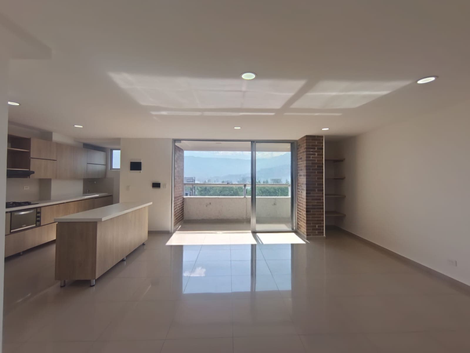 Apartamento en arriendo en La Castellana, Laureles, Medellín — foto 2 de 20