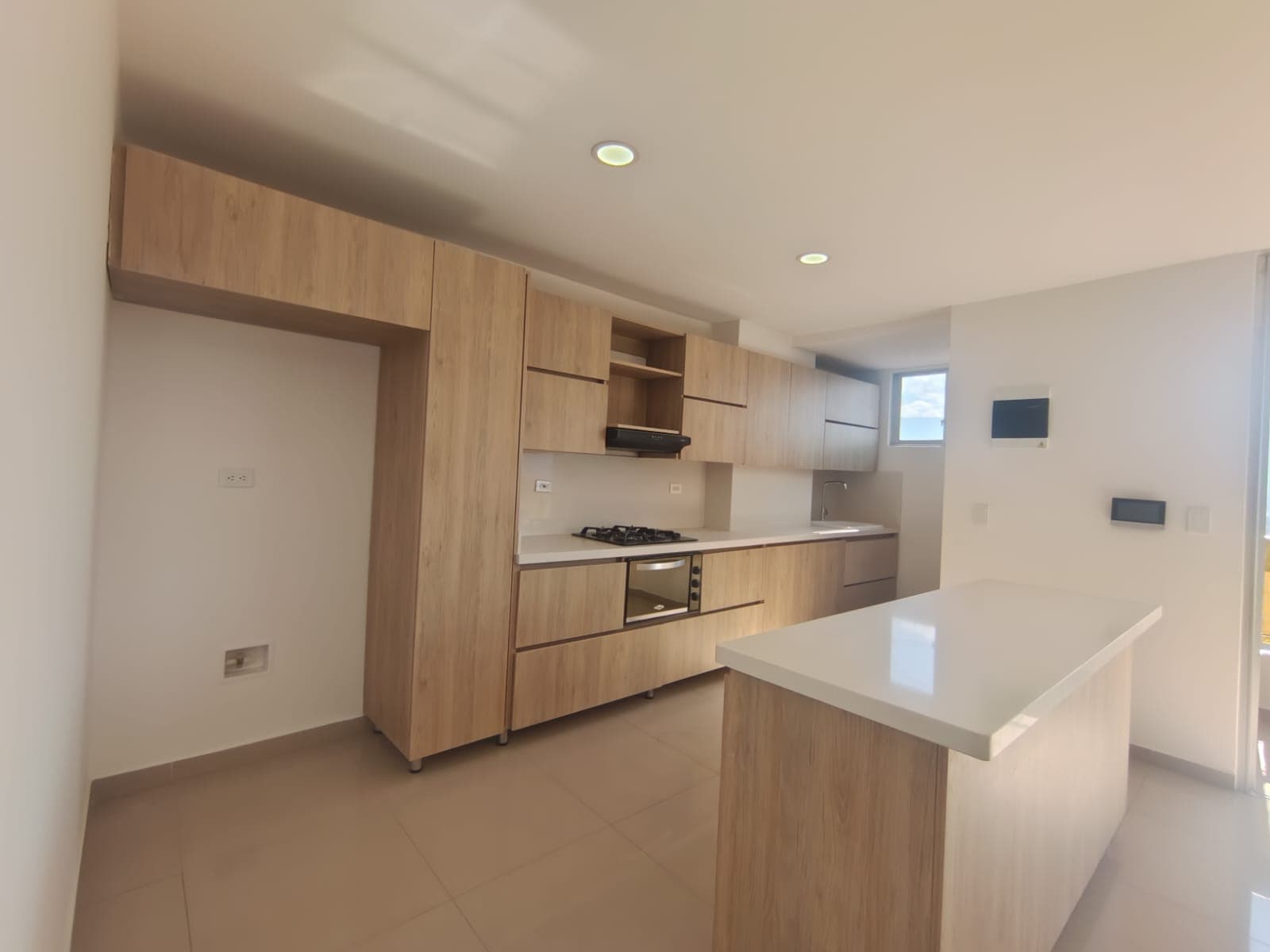 Apartamento en arriendo en La Castellana, Laureles, Medellín — foto 5 de 20