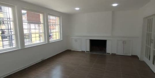Casa Comercial en arriendo en Teusaquillo, Bogotá, D.C. — foto 1 de 20