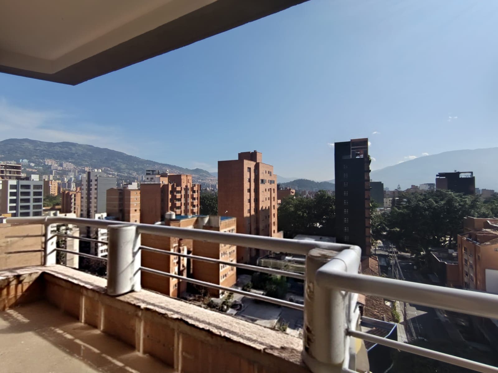 Apartamento en arriendo en Laureles Medellín — foto 1 de 20