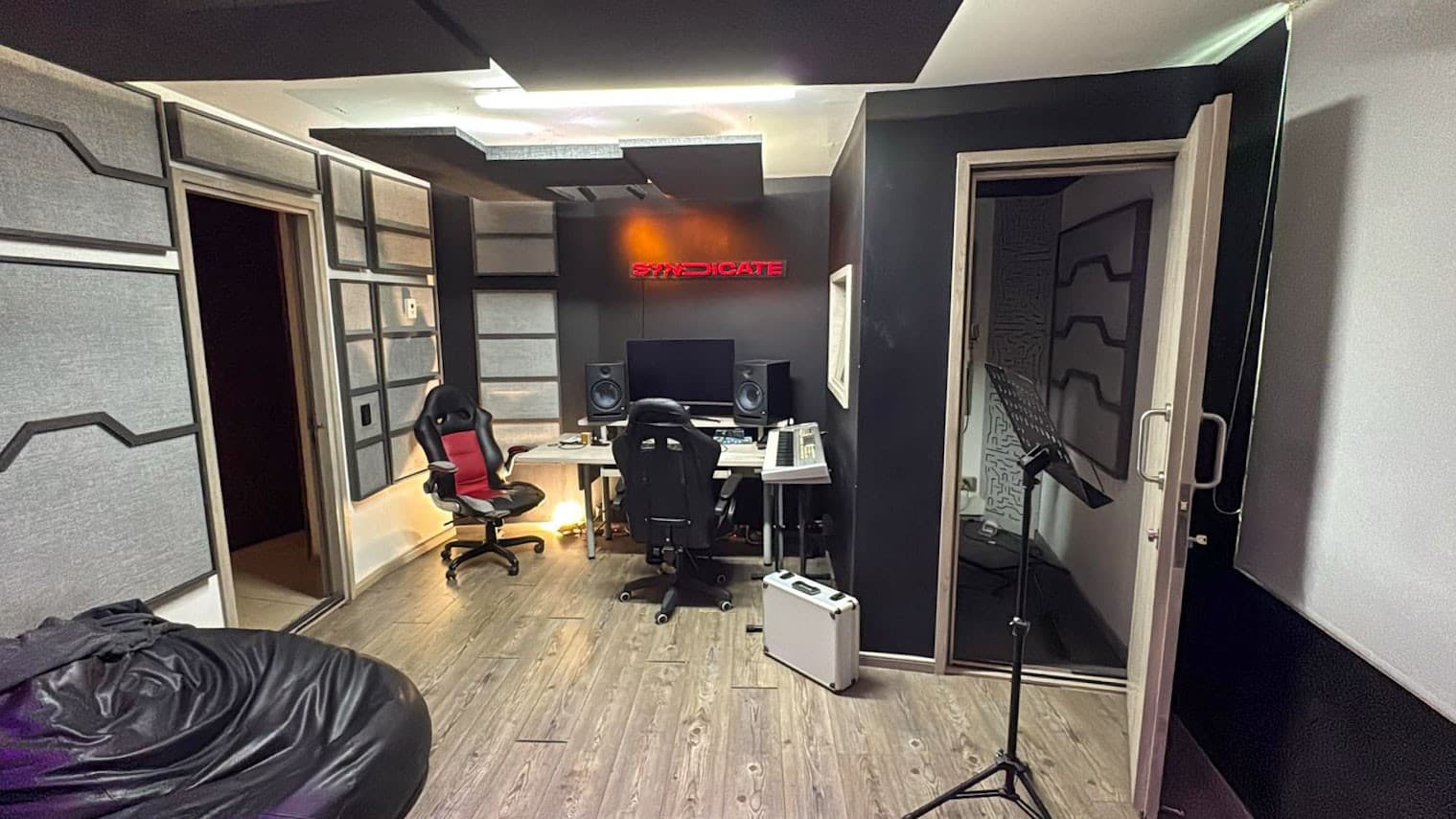Oficina en arriendo en Aguacatala, El Poblado, Medellín — foto 1 de 8